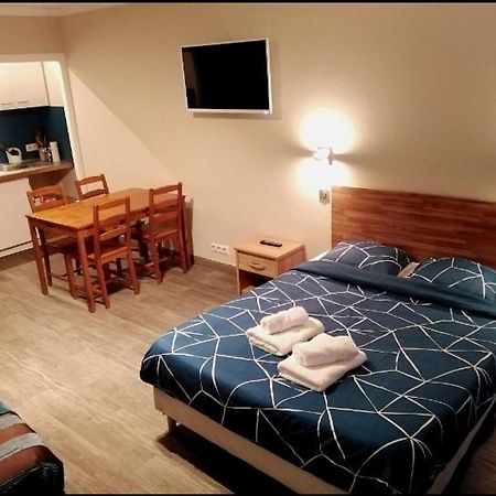 Appartements Boulevard Des Pyrenees Pau Exterior foto