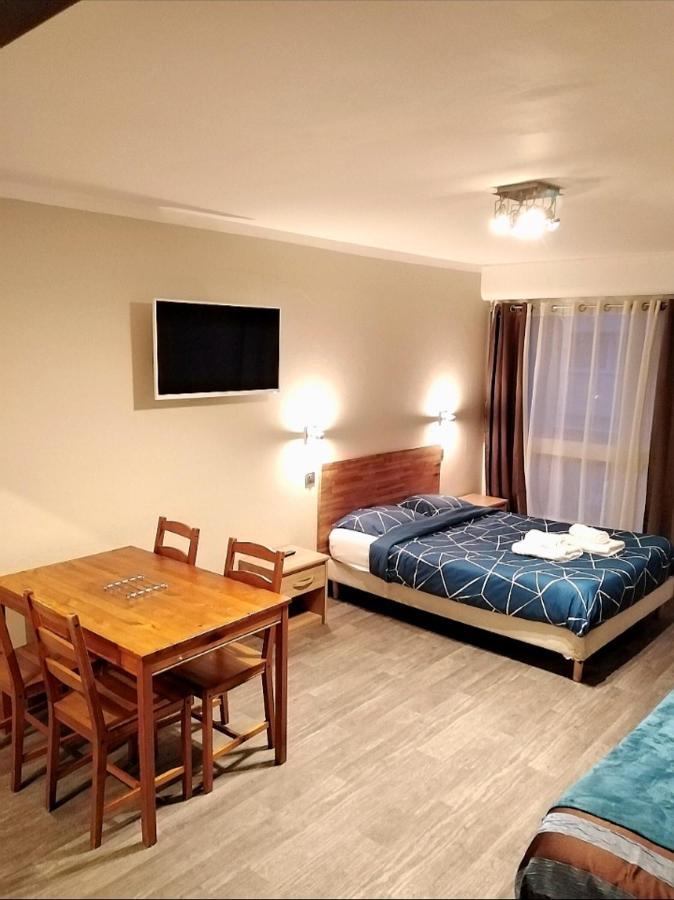 Appartements Boulevard Des Pyrenees Pau Exterior foto