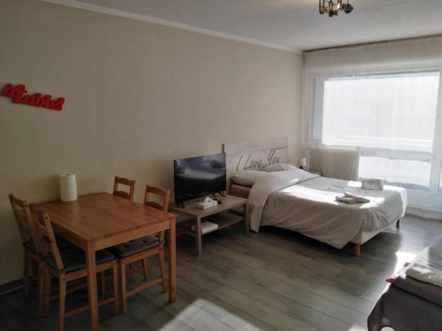 Appartements Boulevard Des Pyrenees Pau Exterior foto